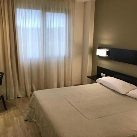 Blu Hotel Pamplona Imárcoain Екстериор снимка