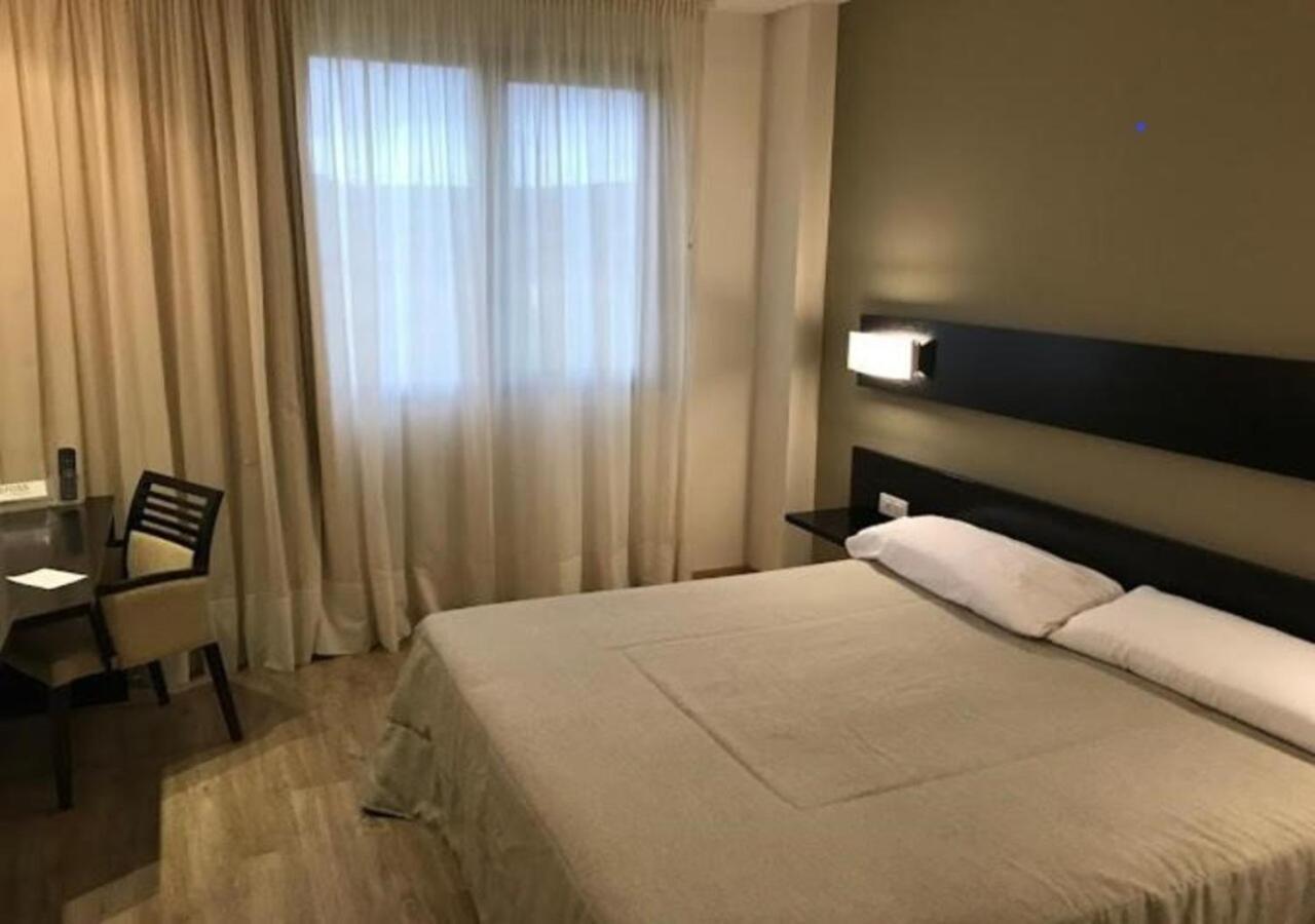 Blu Hotel Pamplona Imárcoain Екстериор снимка